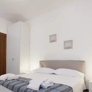 https://ca-riolfo.hotelslidodijesolo.com